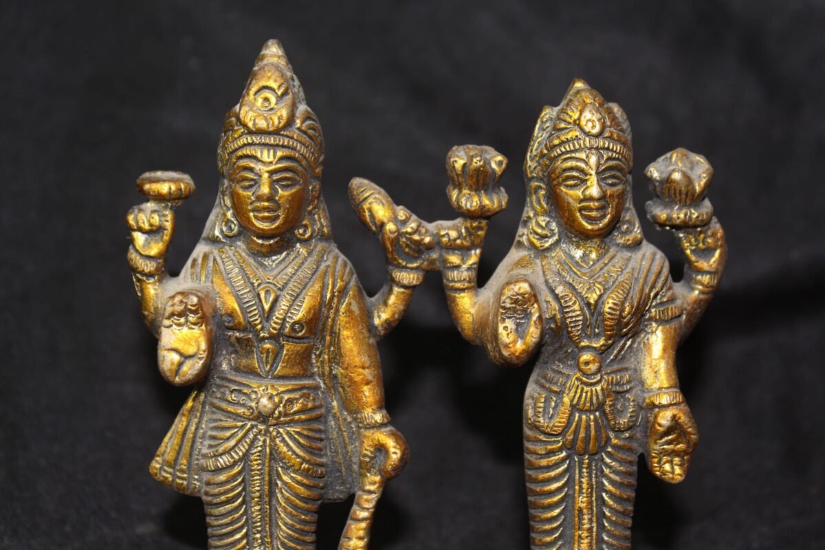 Handmade Indian Brass Lakshmi Narayana Statue Vishnu & Laxmi Standing Figurine Hindu God Goddess Sculpture Home Decor Gift - Image 5